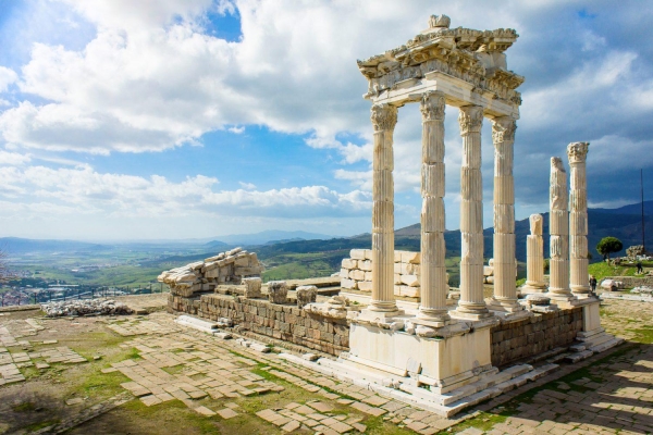 Bergama'yı Keşfetmek | Bergama Private Transfer From Izmir Airport 